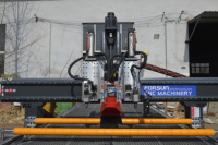 CNC Vertikale Wellpappe Oszillierende Messer-Stanzmaschine für Wellpappe-Kartonbox Kartonmuster-Herstellung