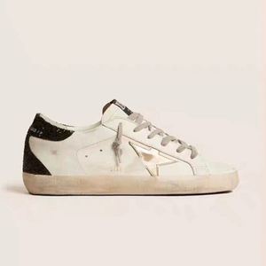 Dirty ShoesRetro Shoes Women Stars Dirty Leather <b>Flat</b> Sports Shoes for Men Five-<b>pointed</b> Star Internal Height Increasing Insole - Product Image 1