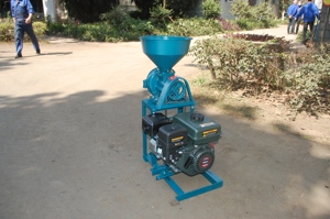 Máy xay ngũ cốc động cơ xăng dùng trong nông nghiệp, xay khô hoặc ướt, xay ngô - Product Image 2