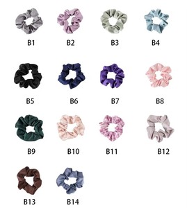 <span class=keywords><strong>Bonnet</strong></span> en satin de soie personnalisé avec logo, <span class=keywords><strong>bonnet</strong></span> de nuit réglable, bande élastique douce, <span class=keywords><strong>bonnet</strong></span> de sommeil pour femmes aux <span class=keywords><strong>cheveux</strong></span> bouclés naturels - Product Image 6