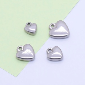 จี้รูปหัวใจสแตนเลสขนาดกลางขัดเงาสำหรับทำเครื่องประดับ DIY - Product Image 3