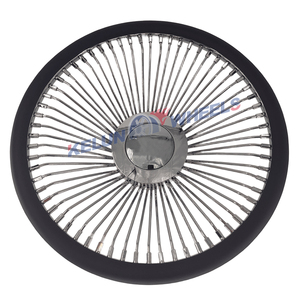 Volant chromé 15 pouces à 64 rayons avec couvercle de corne flottant et jantes à rayons - Product Image 2