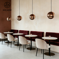 Ensemble de mobilier de café et restaurant en marbre, comprenant chaises, tables, banquettes et sièges en demi-cercle incurvé