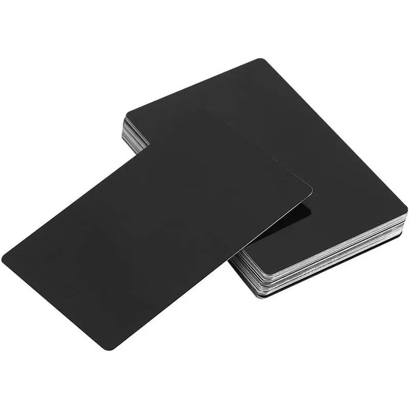 사용자 정의 50PCS 레이저 새겨진 DIY 개인화 된 블랙 부드러운 내구성 알루미늄 합금 금속 은행 카드 로고가있는 빈 명함