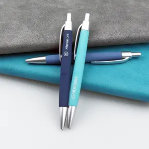 Penna pubblicitaria può stampare logo, penna a sfera in plastica multicolore, penna regalo per promozione aziendale
