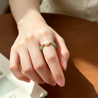 Bague élastique tendance pour femme, pierres de cristal facettées blanches haut de gamme, perles d'eau douce naturelles, bracelet ajustable en perles de riz, polyvalent