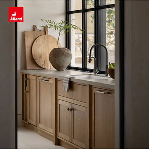 Armoires de cuisine Alland Wabi Sabi en chêne clair, design en arc en bois avec comptoir en quartz et vitrine en <span class=keywords><strong>verre</strong></span> - Product Image 5