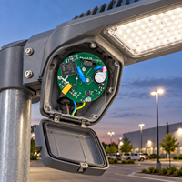 Usine OEM de circuits imprimés et d'assemblage tout-en-un, programmation et test de panneaux de signalisation lumineuse multi-pôles pour éclairage public