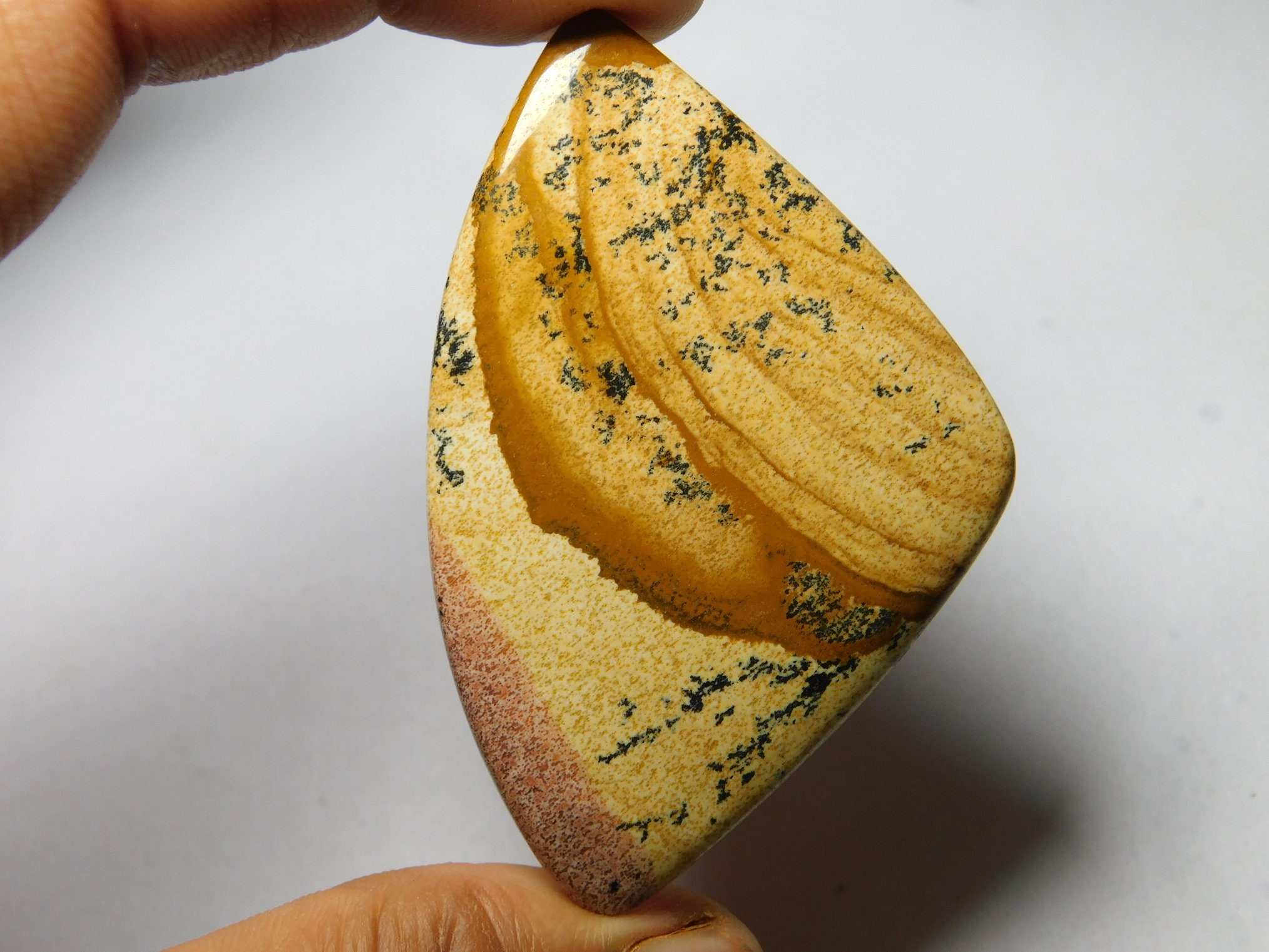 สีเหลือง