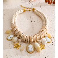 Collier vintage bohème JINYOU 4588, collier ras du cou épais à plusieurs couches en corde de polyester avec breloque fleur en résine, bijoux