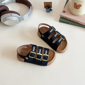Sandales style <span class=keywords><strong>Birkenstock</strong></span> pour enfants, chaussures tendance été 2026 pour garçons et filles, claquettes à semelle souple avec imprimé lettres pour tout-petits - Product Image 3