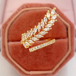 Anello con Foglia di Grano e Zirconi per Donne, Gioiello Elegante e Creativo Scintillante alla Moda - Product Image 4