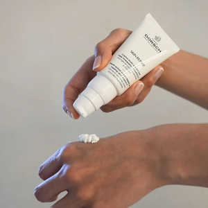 SKIN REPAIR Tubo Airless 50mL con Protección e Hidratación para Piel Normal, Seca y Sensible - Product Image 4