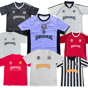 Maglia da Calcio Thailandese di Qualità 2026 Versioni Casa/Trasferta Logo Classico e Tessuto Traspirante - Product Image 1