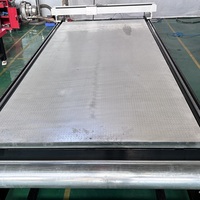 Gummimatten-Oszillierende Schneidemaschine |   Bandförderer-Tischvibrationsmesser-Flachbett-Schneidemaschine