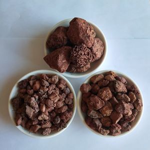 Poudre de <span class=keywords><strong>pierre</strong></span> <span class=keywords><strong>ponce</strong></span> de lave de basalte pour crème pour le <span class=keywords><strong>visage</strong></span> et décoration de jardin - Product Image 5