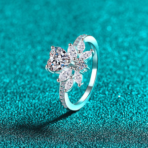 Anillo de moissanita personalizado VVS1 con corte de corazón 1ct, anillo de <span class=keywords><strong>compromiso</strong></span> chapado en rodio de Plata de Ley 925 para mujer - Product Image 3
