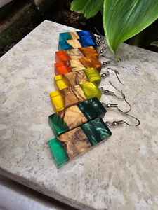 Pendientes Únicos de Resina y Madera, Joyería Hecha a Mano, Estilo Bohemio, Ligeros, Piezas Destacadas, Perfectos para Mujeres, Adolescentes y Niñas - Product Image 5