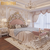 Romantisches französisches Villenhaus Prinzessinnen-Kinderzimmer Rosa Bettset Holzgeschnitzte Schmetterlinge Blumen Doppelbett
