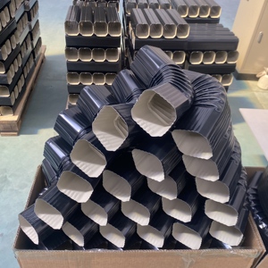 Tuyaux et coudes en aluminium de 3 pouces x 3 pouces et supports <span class=keywords><strong>pour</strong></span> système de gouttières - Product Image 4