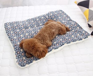 Tikar hewan peliharaan flanel tebal, cetak hewan lucu musim dingin selimut tempat tidur untuk anak anjing lembut bantal Sofa rumah penutup tidur tetap hangat - Product Image 1