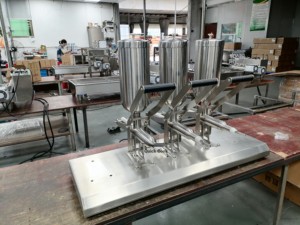 Machine à garniture manuelle multifonctionnelle de 5 L pour beurre de cacahuète, pâte, confiture, <span class=keywords><strong>chocolat</strong></span>, moule à churros, gâteau, <span class=keywords><strong>pain</strong></span>, beignets, crème glacée - Product Image 3