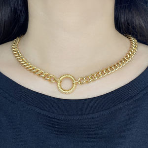 Broche de hebilla marinera cadena cubana chapada en oro de eslabones gruesos lisos para hombres y mujeres - Product Image 3