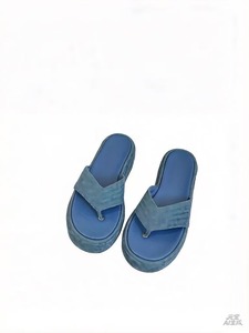Nouvelles sandales d'été de marque de créateur à talon compensé avec boucle métallique, luxueuses, tendance, à semelle épaisse et respirantes pour la plage - Product Image 4
