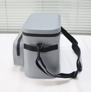 กระเป๋าใส่<span class=keywords><strong>อาหาร</strong></span>กลางวันแบบปรับแต่งได้ FH รุ่นทันสมัย กระเป๋าเก็บความเย็นแบบพกพาสำหรับกิจกรรมกลางแจ้ง ทำจาก PVC ขนาด 15 ลิตร/20 ลิตร ความจุขนาดใหญ่ กันน้ำ ฉนวนกันความร้อนอย่างดี กระเป๋าเก็บความเย็นแบบนุ่ม - Product Image 3