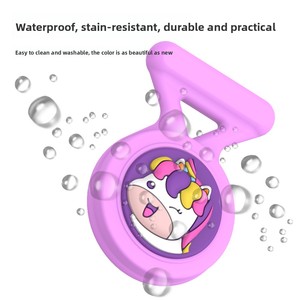 Custodia Protettiva in Silicone Antiurto e Antismarrimento a Forma di Cartone Animato 2025 con Clip per Vestiti e Supporto per Telefono per Airtag Bambini - Product Image 5