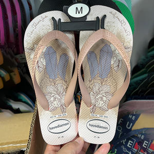 <span class=keywords><strong>Tongs</strong></span> blanches pour femmes avec bout ouvert et caractéristiques recyclables Style mariage de plage Semelle en caoutchouc d'été - Product Image 2