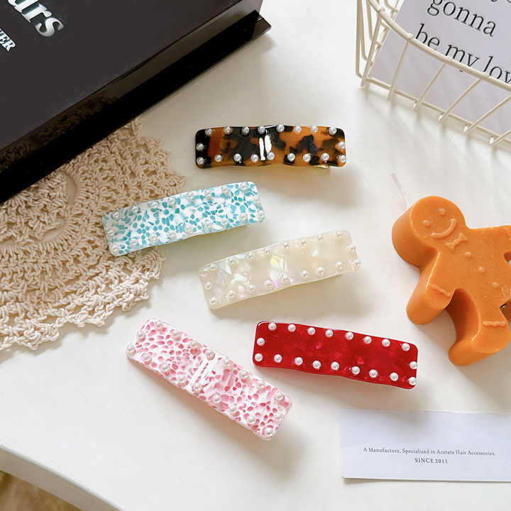 Acetate plate hairpin with irregular wavy edges Pearl Alligator clip