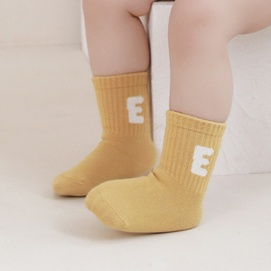 <span class=keywords><strong>Lot</strong></span> de 5 paires de <span class=keywords><strong>chaussettes</strong></span> d'automne pour bébés, <span class=keywords><strong>chaussettes</strong></span> d'école rayées avec lettres pour garçons et filles, <span class=keywords><strong>chaussettes</strong></span> en coton pour enfants plus âgés - Product Image 6