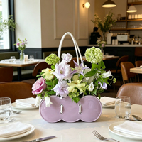 Vase en forme de sac à main Art Déco de luxe nordique, pot de fleurs en céramique argentée métallique pour une décoration chic du salon