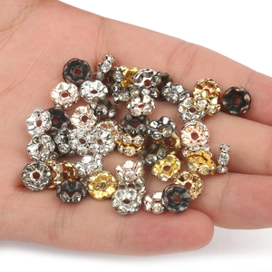50 peças/saco de contas espaciadoras de metal com strass de cristal dourado/prateado/preto de 4/6/8/10mm, componentes para bijuterias. - Product Image 6