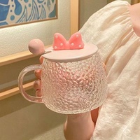 Mug en verre résistant à la chaleur style Ins avec nœud papillon, couvercle et cuillère, design moderne et simple, texture martelée, pour café de bureau