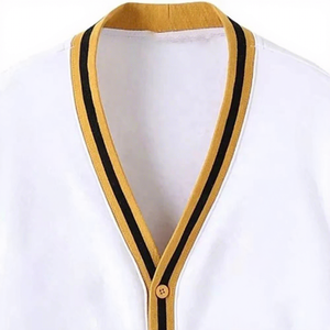 Cardigan en tricot personnalisé avec logo brodé pour université, cardigan personnalisé, pull en tricot - Product Image 3