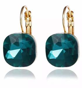 Pendientes de Moda con Cristales Austríacos Cuadrados en Color Dorado, Rosa, Rojo, Verde y Negro para Mujer - Product Image 4