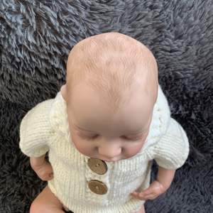 Muñeca Reborn de <span class=keywords><strong>dibujo</strong></span> a mano de 48CM Levi Premie Boy Realista Real Soft Touch Cuddly Baby 100% Hecho a mano - Product Image 3