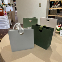 Boîte cadeau pliable recyclable personnalisée avec ruban Sacs en papier spéciaux pour emballage de parfum cadeau