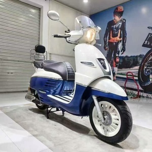 Eugeot1 <span class=keywords><strong>Django</strong></span> 150cc CVT <span class=keywords><strong>Scooter</strong></span> rétro européen à faible consommation de carburant, léger et vintage pour la ville - Product Image 1