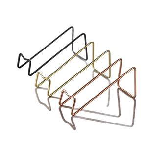 Présentoir à vin Makarandi en laiton, style simple, pour la décoration de la maison, du salon ou de l'entrée, capacité de bouteille de 750 ml - Product Image 3