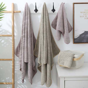 Ensemble de serviettes de bain en fibre de charbon de <span class=keywords><strong>bambou</strong></span> antimicrobien, tissées, trois pièces, rayées, épaisses et absorbantes pour usage domestique - Product Image 4