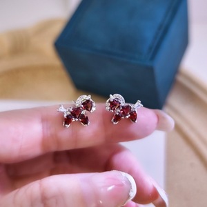 Pendientes de Plata de Ley 925 con 9 Caballos de la Suerte, Corte Corazón y Pera, con Piedras Naturales, Regalo para Ella - Product Image 3