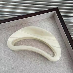 <span class=keywords><strong>Pinzas</strong></span> de Pelo Grandes de Acetato con Forma de Media Luna, Hechas a Mano, Estilo Retro Brillante, para Mujer, Antideslizantes, Accesorios para Peinados, con Embalaje de Cartón - Product Image 5