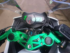 Motocicleta Deportiva Yamaha R3 Usada de 400cc, a Gasolina, Fabricada en China, Velocidad Superior a 80km/h - Product Image 6