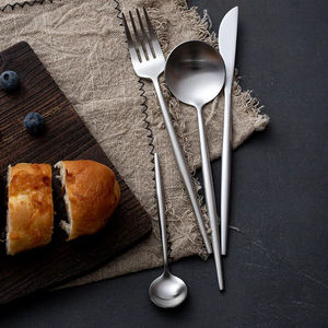 Juego de cuchillo, tenedor y cuchara de acero inoxidable 304, vajilla portuguesa, cuchara de acero inoxidable engrosada, cuchillo y tenedor para carne de alta calidad. - Product Image 1