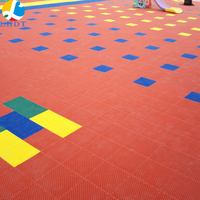 Aire de jeux moderne antidérapante Carreaux en plastique d'extérieur Maternelle Sports Decking Installation DIY Intérieur Suspension PP Graphique