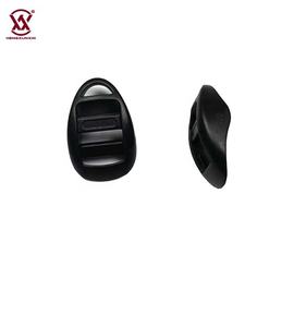 Petite boucle de verrouillage d'échelle en plastique réglable noire de 16mm pour accessoires de sac à dos - Product Image 1