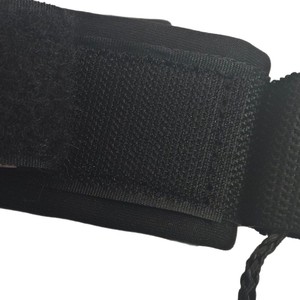 Laisse de sécurité pour planche de surf et bodyboard, corde enroulée en TPU de 7,0 mm avec sangle réglable et boucle à dégagement rapide - Product Image 4